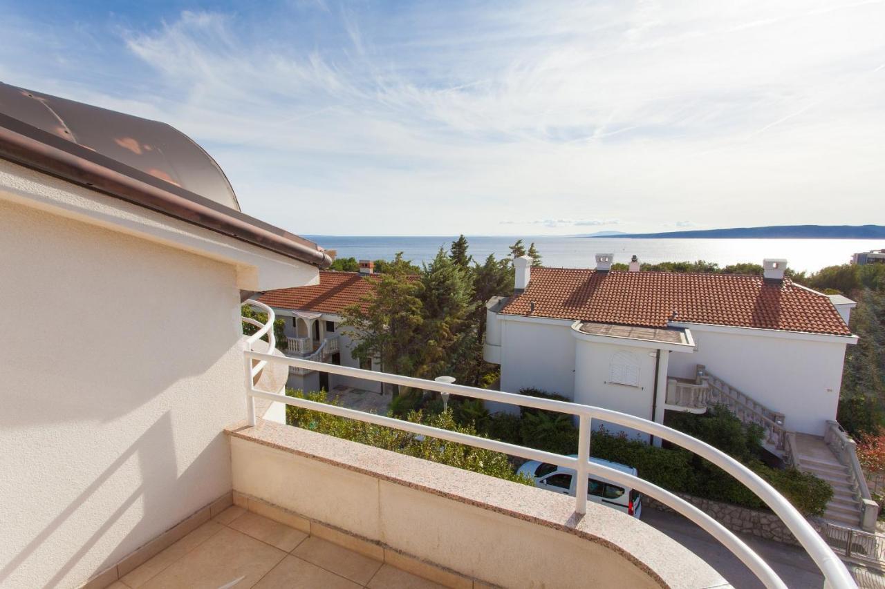 Apartman Vjekoslav Krk Town Bagian luar foto