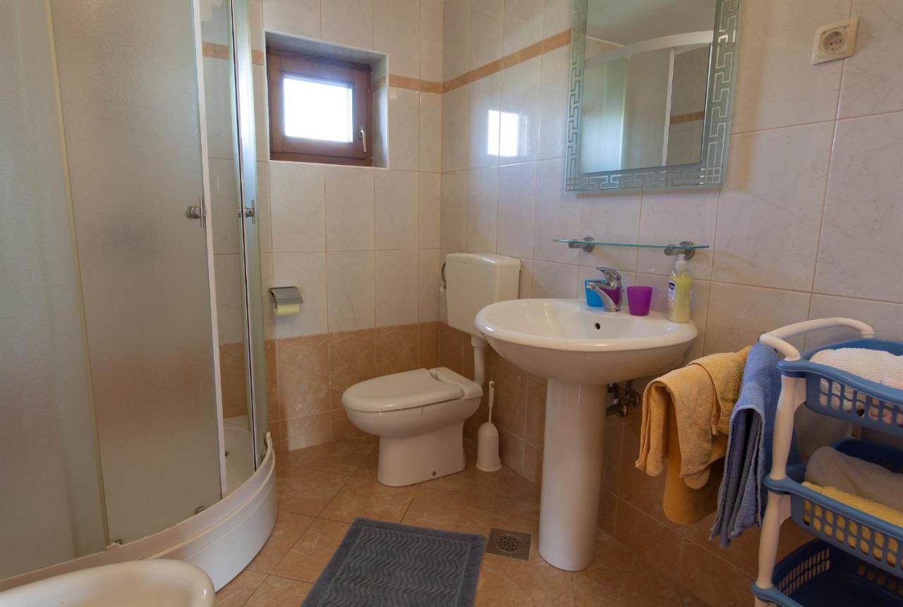 Apartman Vjekoslav Krk Town Bagian luar foto